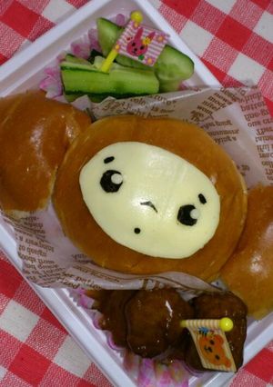 ロールパンでチェブラーシカ-レシピのメイン写真