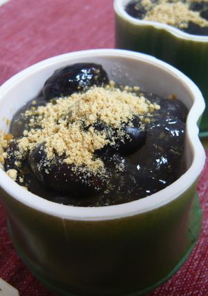 余った黒豆で。黒豆入りきなこのわらびもち-レシピのメイン写真