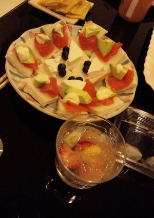 簡単カナッペ＆フルーツパンチ-レシピのメイン写真