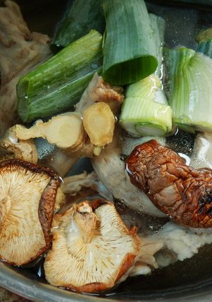黄金！北海道のお雑煮（鶏がらだし取り方）-レシピのメイン写真