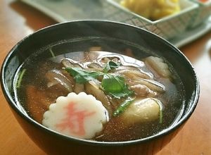 お雑煮にも年越しそばにもあう鶏ごぼう汁-レシピのメイン写真