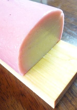 蒲鉾を簡単に板から外す方法(o^-')b-レシピのメイン写真