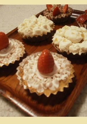 余り物で可愛くデコ♡カリふわカップケーキ-レシピのメイン写真