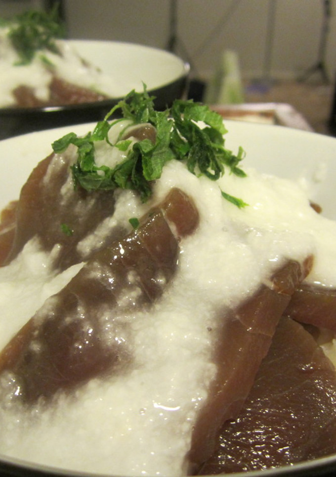 おせちにあきたので、ヅケとろろ丼-レシピのメイン写真