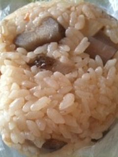 筑前煮の残りでおこわ風炊き込みご飯-レシピのメイン写真