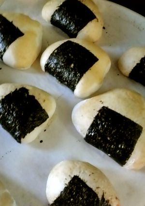 もちふわ！お餅を練りこんだおにぎりパン-レシピのメイン写真