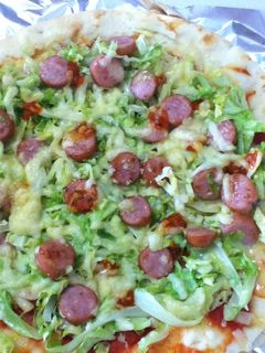 市販のピザにたっぷりキャベツ♪-レシピのメイン写真