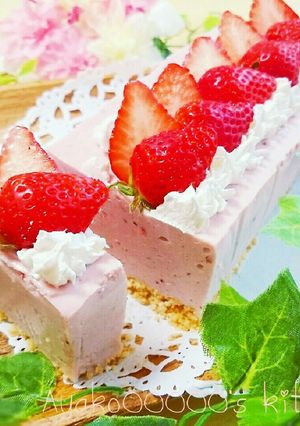 簡単!いちごの春色レアチーズケーキ-レシピのメイン写真
