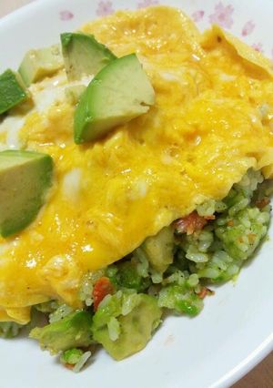 ふわとろ♪アボカドと鮭のバターオムライス-レシピのメイン写真