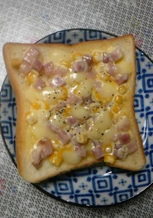 お歳暮のハムでトースト-レシピのメイン写真