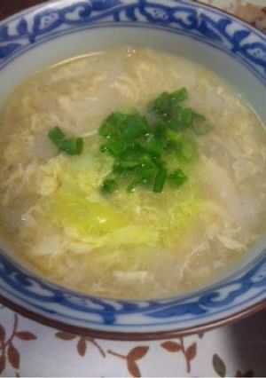 ワンタンの皮スープ-レシピのメイン写真
