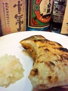 【糖質ゼロ】魚焼グリルでぶりカマの塩焼き-レシピのメイン写真