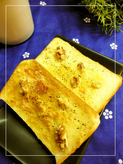 胡桃と唐揚げ粉のトースト-レシピのメイン写真