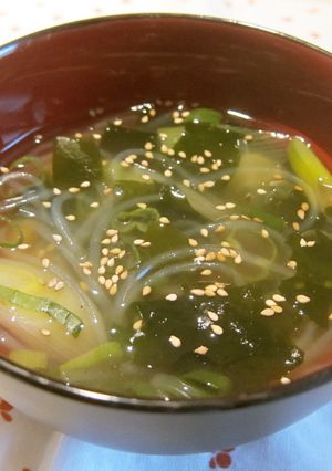 春雨入り✿わかめと長ネギのダシダスープ-レシピのメイン写真