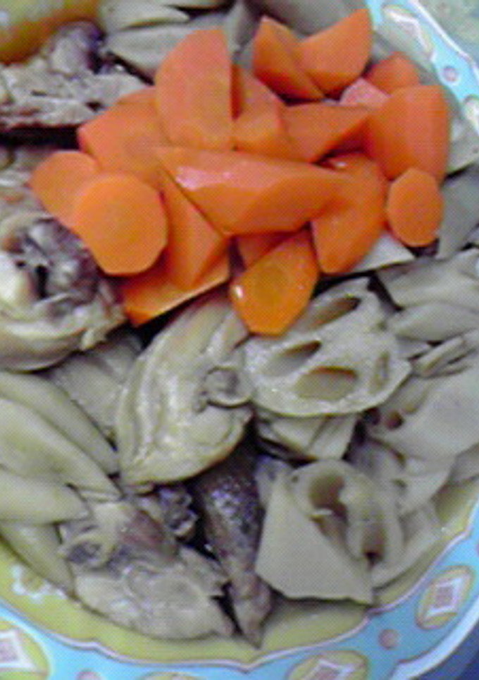 骨付き鶏でおいしいお煮しめ♪-レシピのメイン写真