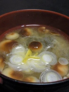 天然エノキタケととろろ昆布のお味噌汁-レシピのメイン写真