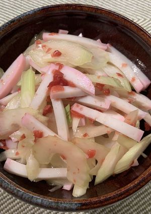 かまぼことセロリの梅干和え-レシピのメイン写真