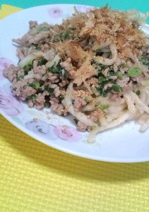 今日のランチ♪にくねぎ焼きうどん-レシピのメイン写真