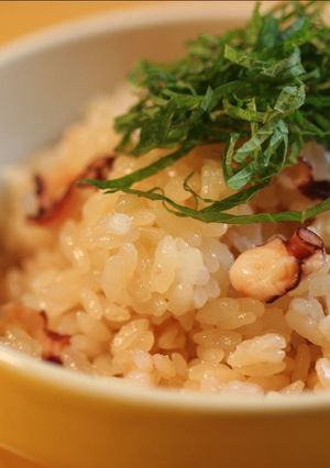 薄口醤油であっさり桜色＊たこ飯-レシピのメイン写真