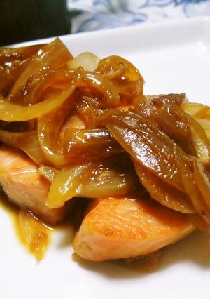 サーモン（生鮭）の玉葱にんにくバター醤油-レシピのメイン写真