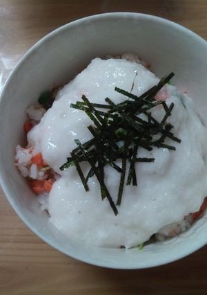 鮭の混ぜごはんとろろかけ丼-レシピのメイン写真