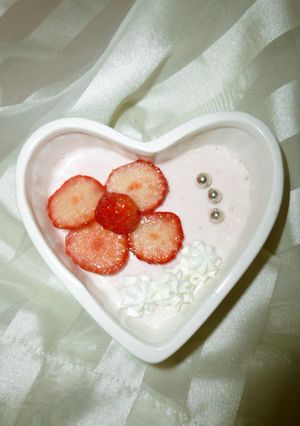 簡単♡少ない苺でお花の飾り切り✤-レシピのメイン写真
