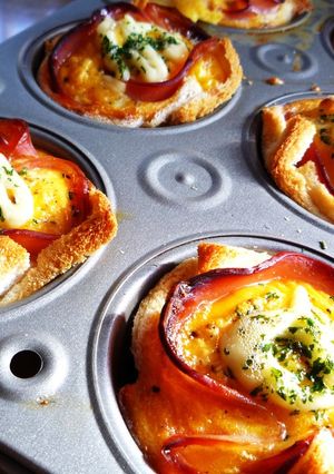 ブレッドカップ☺ハムチーズエッグ-レシピのメイン写真