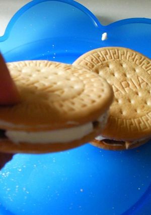 簡単おやつ！クリチサンドマリー♪-レシピのメイン写真