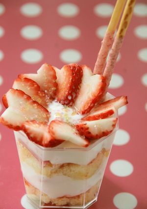 いちごポッキーｄｅ春色カップケーキ☆-レシピのメイン写真