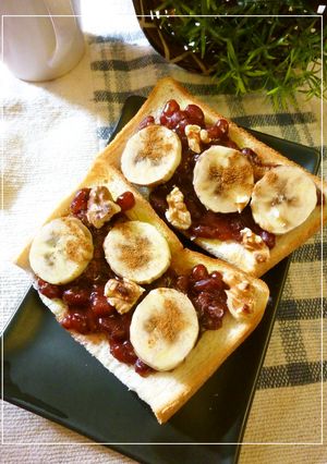 胡桃とバナナを乗せた塩あんトースト-レシピのメイン写真