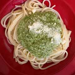 รูปของ ルッコラとピスタチオとパルメジャーノのパスタ