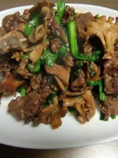 マイタケとにらの焼き肉のたれでこってり煮-レシピのメイン写真