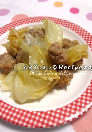 子供と作る♪鶏団子とキャベツの蒸焼き＊＊-レシピのメイン写真