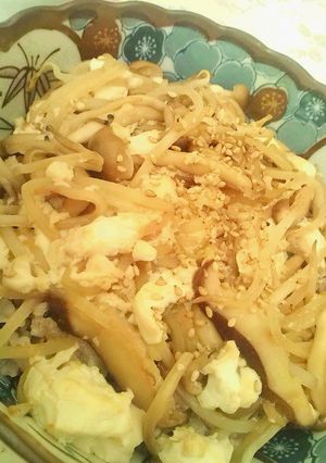 シイタケともやしのふんわり絹豆腐丼-レシピのメイン写真