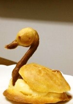 スワンシュークリーム(^^＊)-レシピのメイン写真