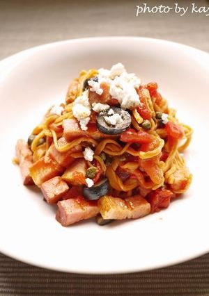 ベーコンとケイパーのトマトソースパスタ。-レシピのメイン写真