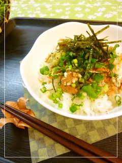 鮭フレーク×胡桃の塩レモン丼-レシピのメイン写真