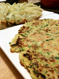 ☆リメイク☆餃子のタネで作っちゃうチヂミ-レシピのメイン写真