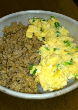 簡単★マヨたま★そぼろ丼-レシピのメイン写真