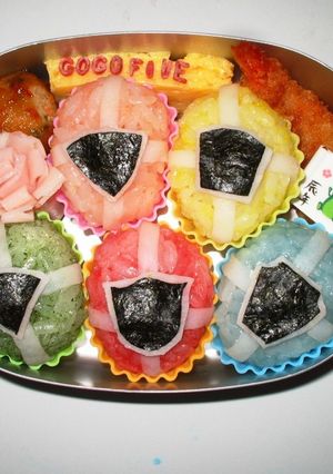 救急戦隊ゴーゴーファイブ　ぷちおにぎり-レシピのメイン写真