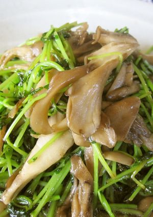 豆苗と舞茸の炒めもの-レシピのメイン写真