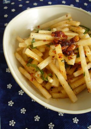 食べるラー油で★大根のピリ辛和え-レシピのメイン写真
