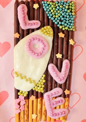 愛は宇宙を越えて♡デコポッキー-レシピのメイン写真