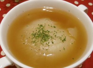 丸ごと♪新玉ねぎのコンソメスープ♪-レシピのメイン写真