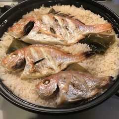 รูปของ 土鍋で鯛めし
