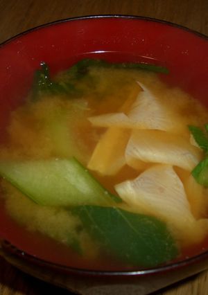 ゆばと青梗菜のおみおつけ-レシピのメイン写真