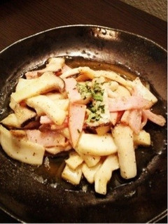 きのことハムのマヨ黒胡椒炒め-レシピのメイン写真