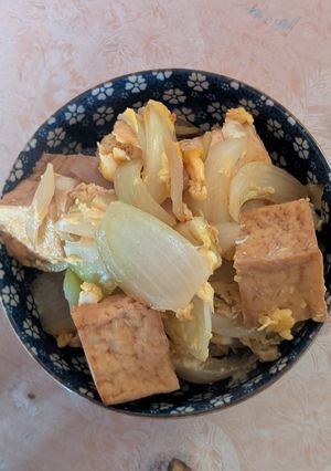 簡単★厚揚げ豆腐と玉ねぎのたまごとじ-レシピのメイン写真