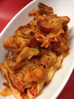 簡単・豚キムチ炒めでご飯が進む〜〜-レシピのメイン写真