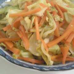A picture of ほっとする♡キャベツと人参の甘炒め煮.